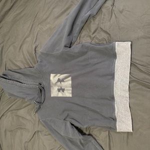 Under Armor Sweatshirt